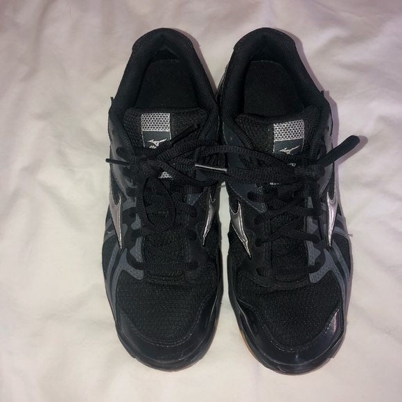 Mizuno Wave Supersonic Women’s Volleyball Shoes - Picture 2 of 4